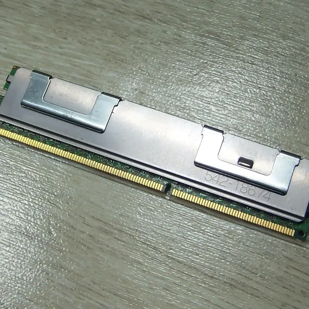 서버메모리 DDR3 16GB PC3L-8500 1066MHz (재고1개)