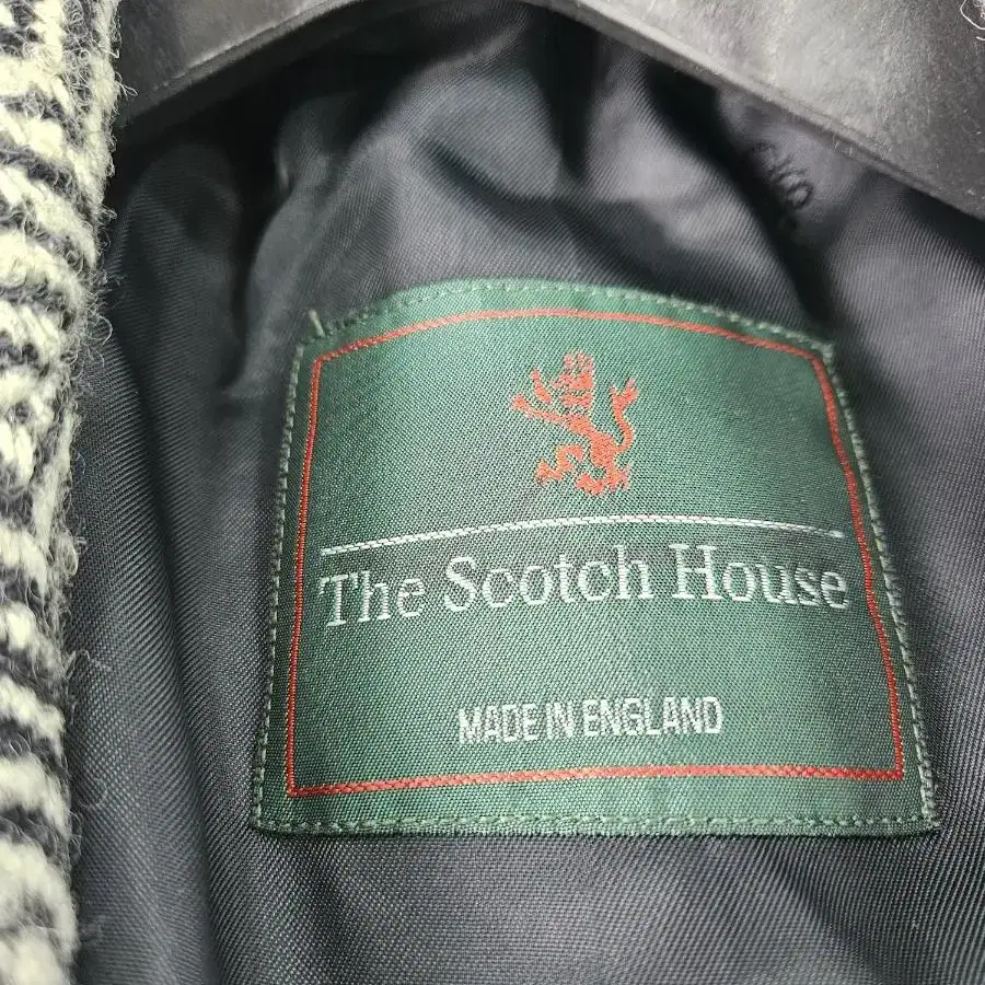 The Scotch House  모직코트 105 팝니다