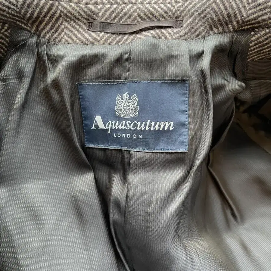 아쿠아스쿠텀 aquascutum 남성 코트 L