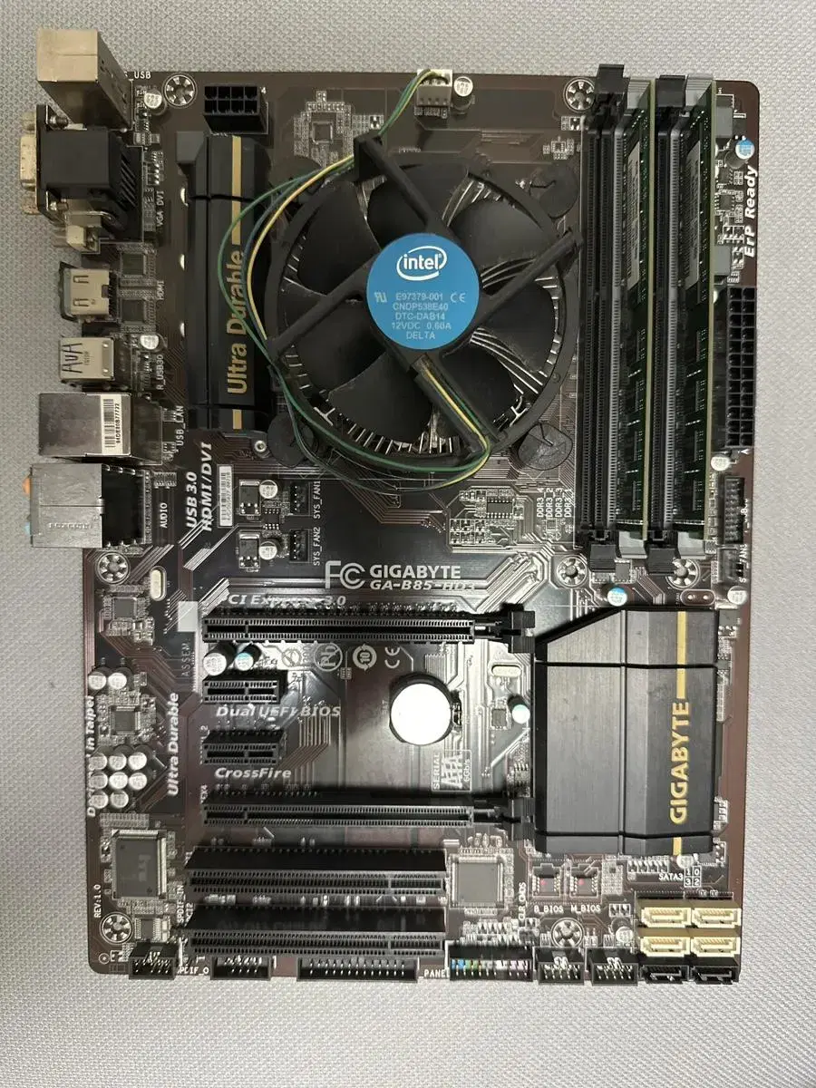 I'm selling an i5-4590+ motherboard and 16GB of RAM.