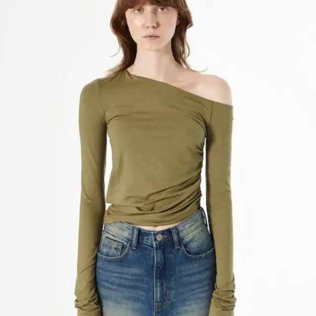 다이애그널 one shoulder soft tee(khaki) 팝니다