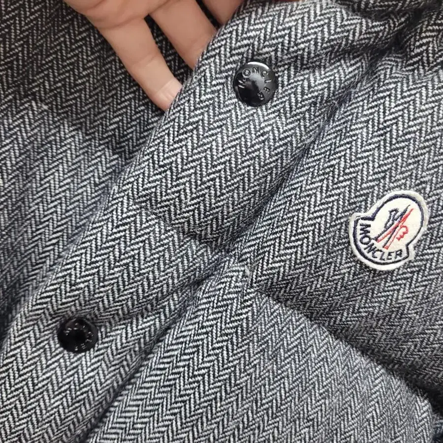 MONCLER 몽클레어 헤링본 패딩