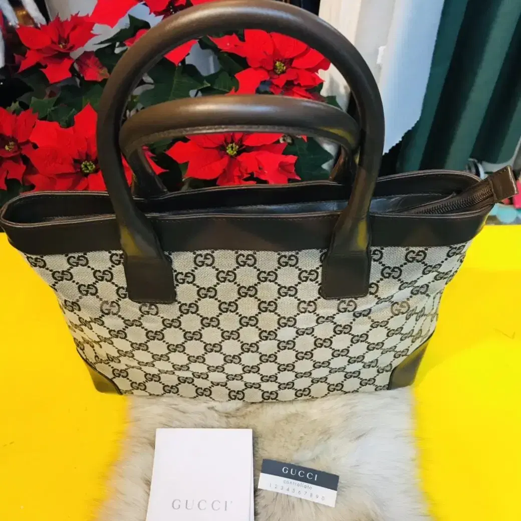 Gucci GG 베이지 가죽 숄더백