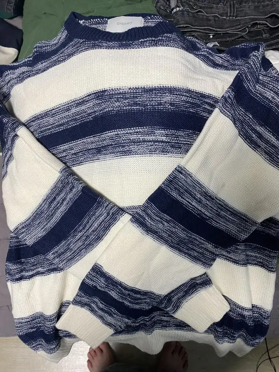 L Men's Striped Navy Knit