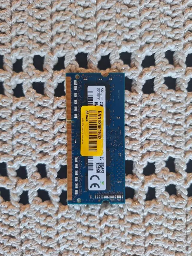 ddr3 pc3l램 메모리2g .노트북용2기가 램추가하실분이요(무료배