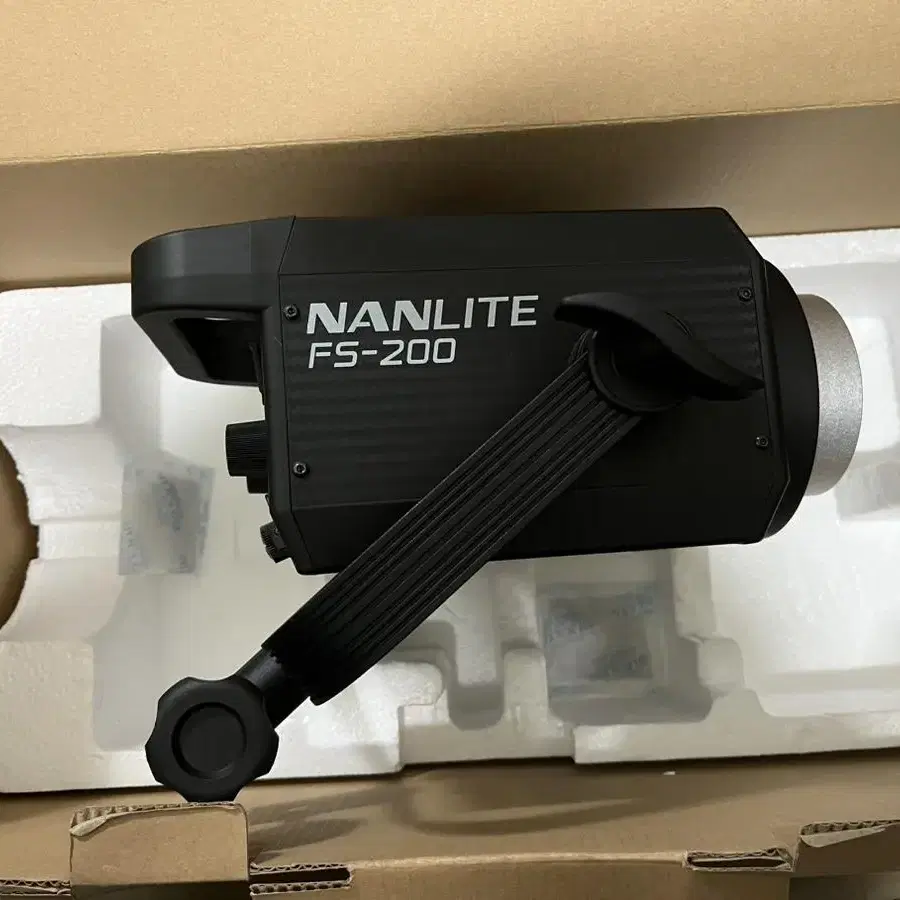 가격인하)) 난라이트 nanlite fs 200