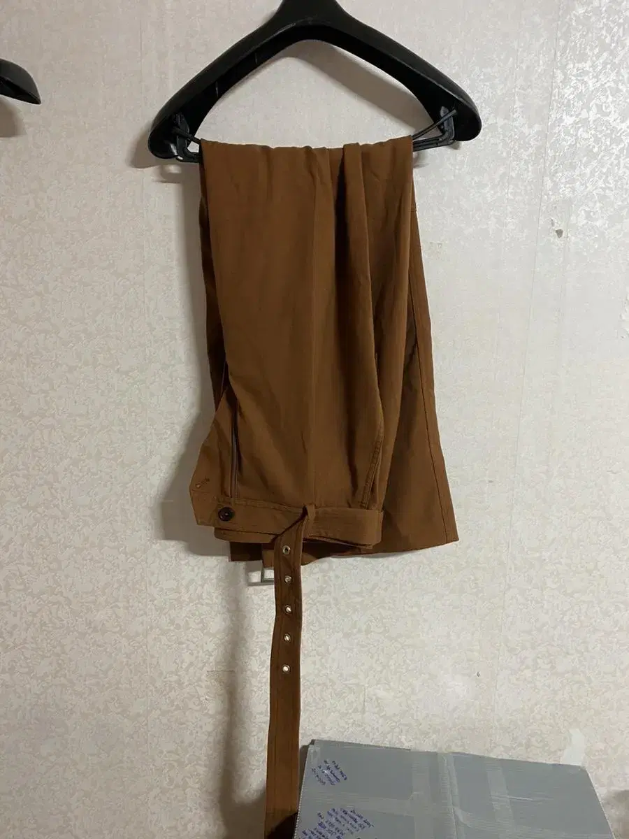 Billies Wide Belted Pants Large Size 1 time in stock