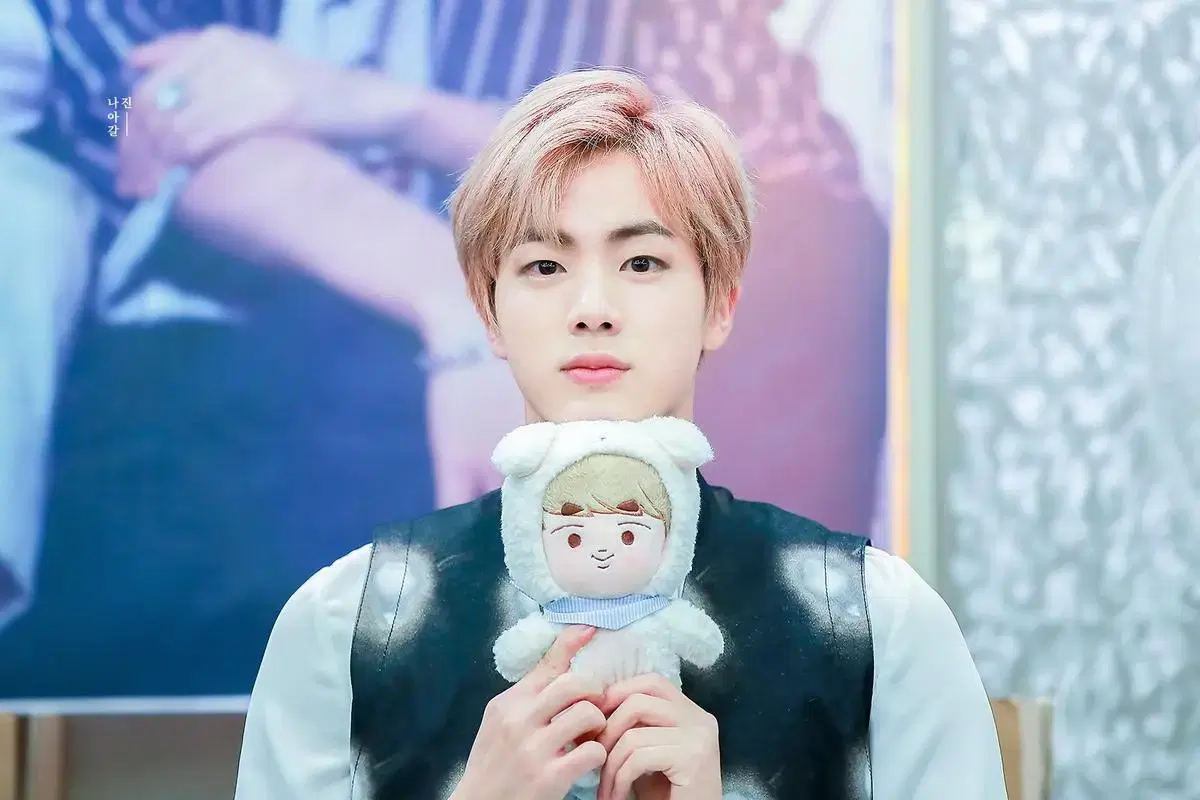 I have jin doll selling