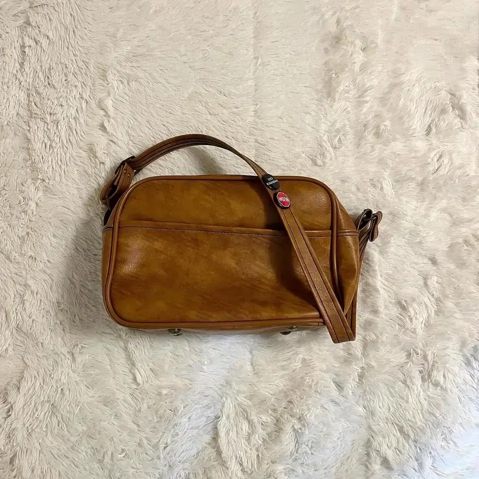 vtg leather bag