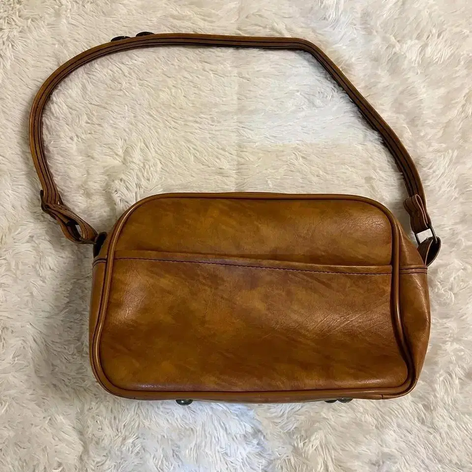 vtg leather bag