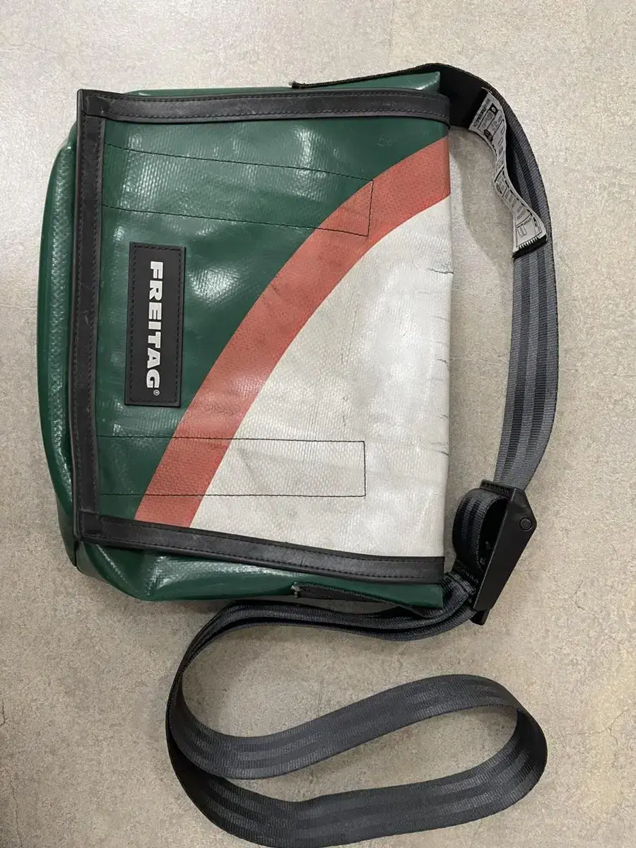 Freitag Rassi F11