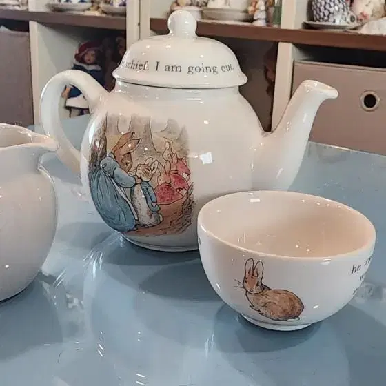 3 Pc Set Wedgwood Fredrick Warne Peter