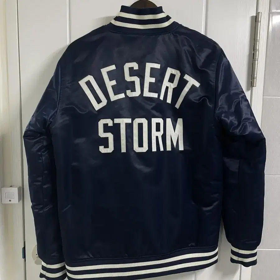 더블탭스 14ss desert storm 벤치자켓(L)