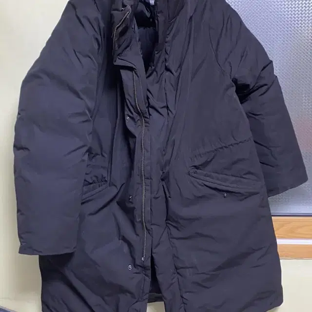 에잇세컨즈 롱패딩 size100