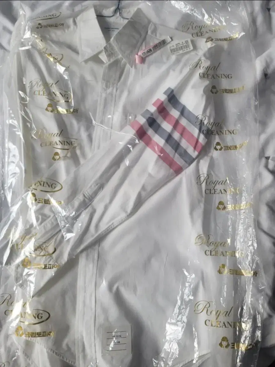 Thom Browne Y Shirt size 4 new