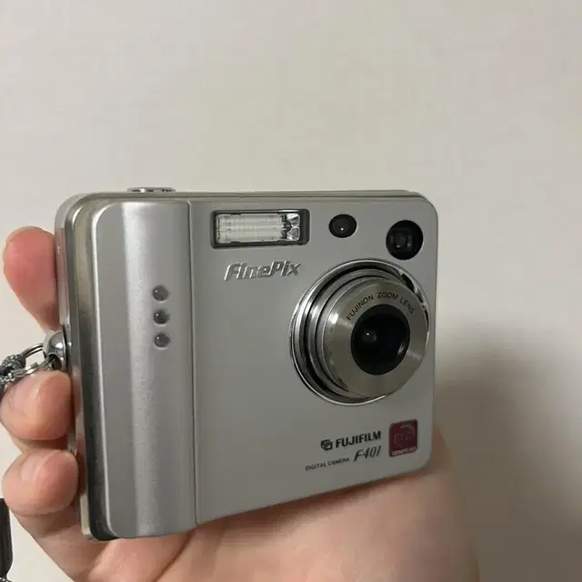 Fujifilm f401