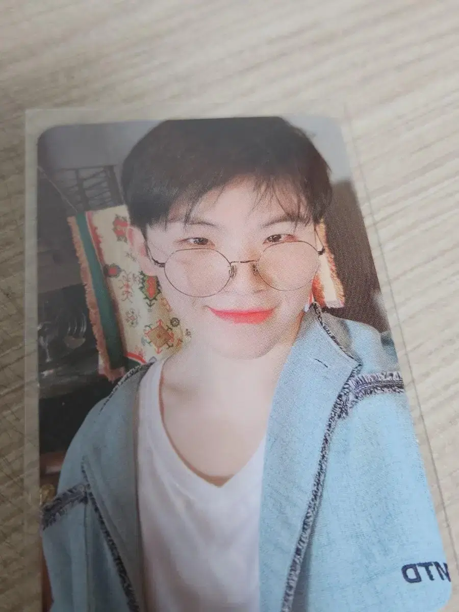 Source) Going Magazine Magazine woozi photocard wts Sells