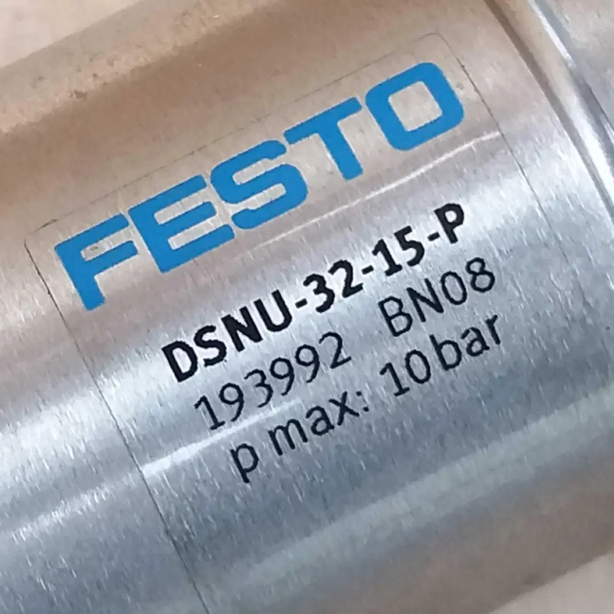 에어실린더 원형 FESTO DSNU-32-15-P M5001