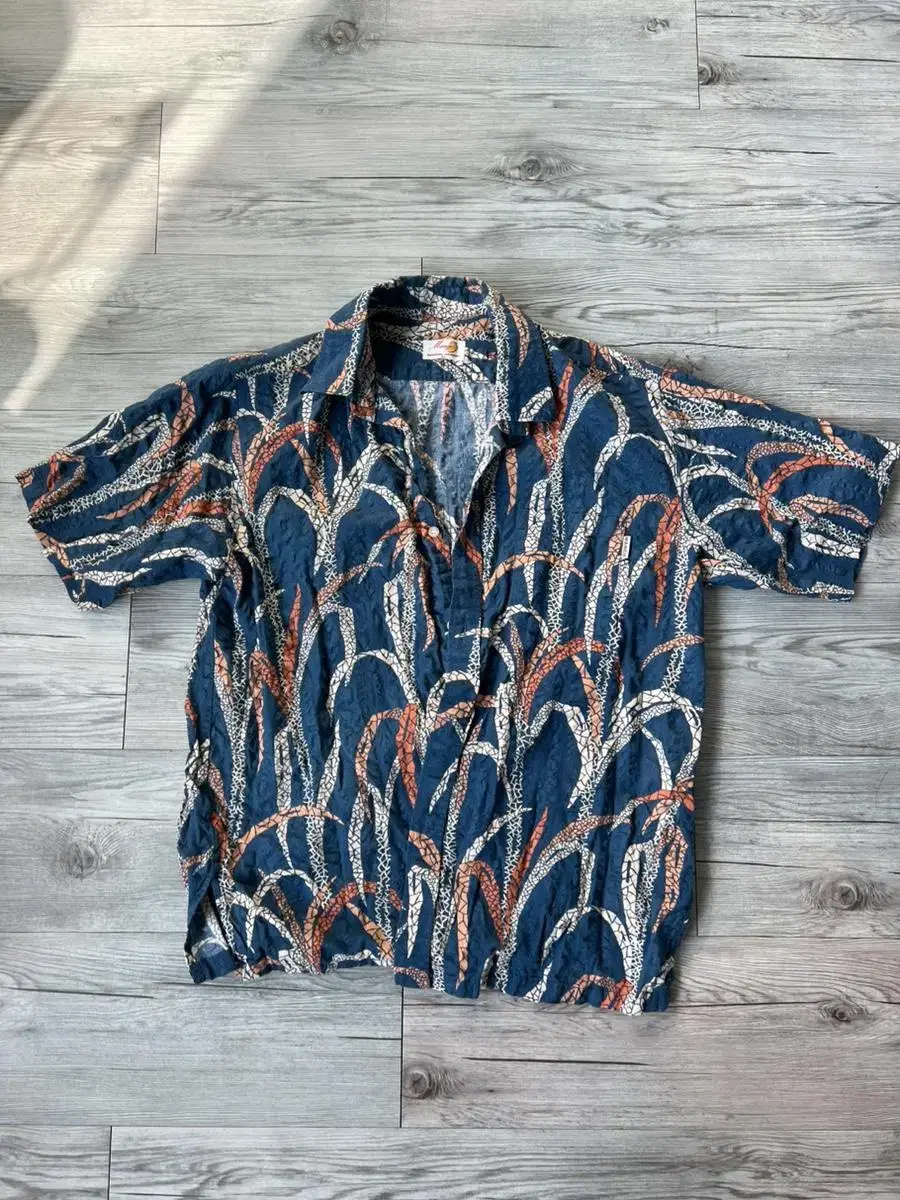 Okinawa Short sleeve shirt size L