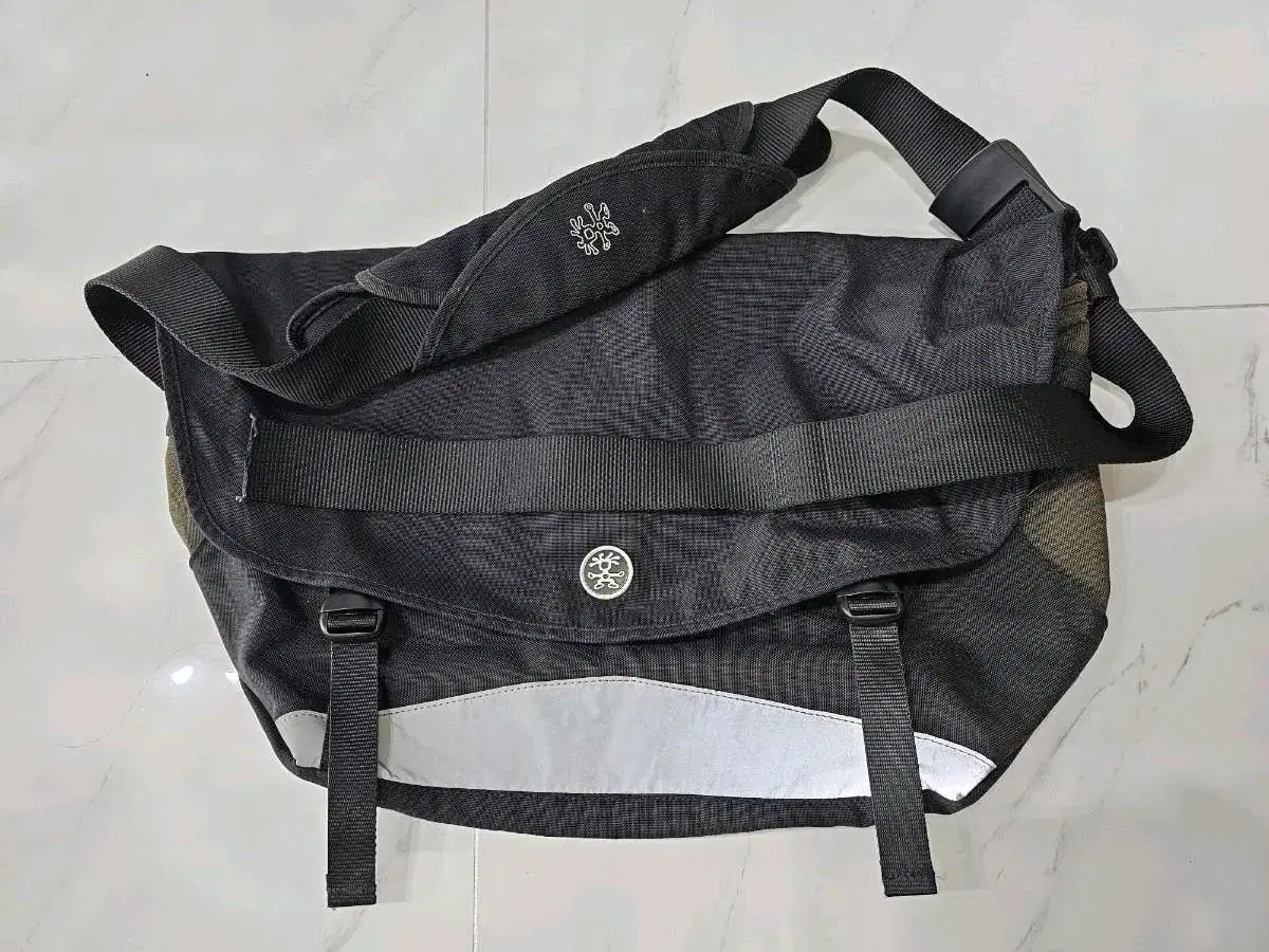 CRUMPLER 크럼플러