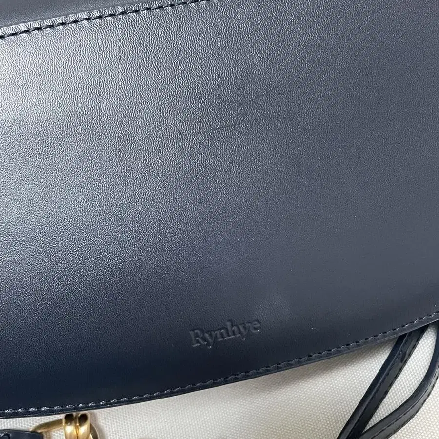 직딩가방 rynhye lune bag