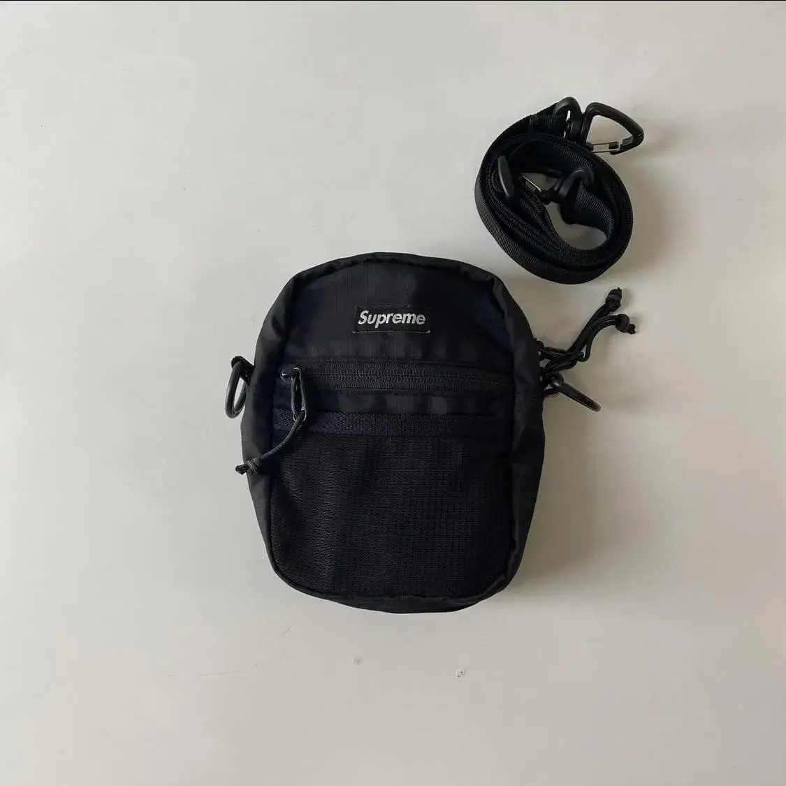 [Free] 17SS Supreme Small Shoulder Bag Black