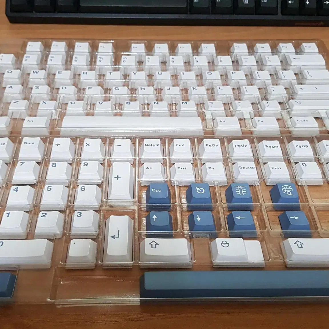 Aifei CMK Arctic Keycaps - Thumbnail 3