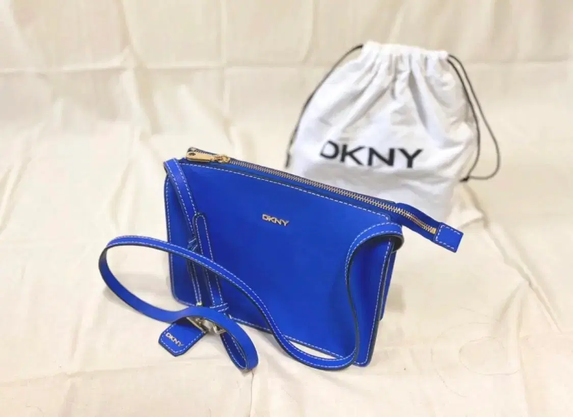 DKNY 정품 크로스백