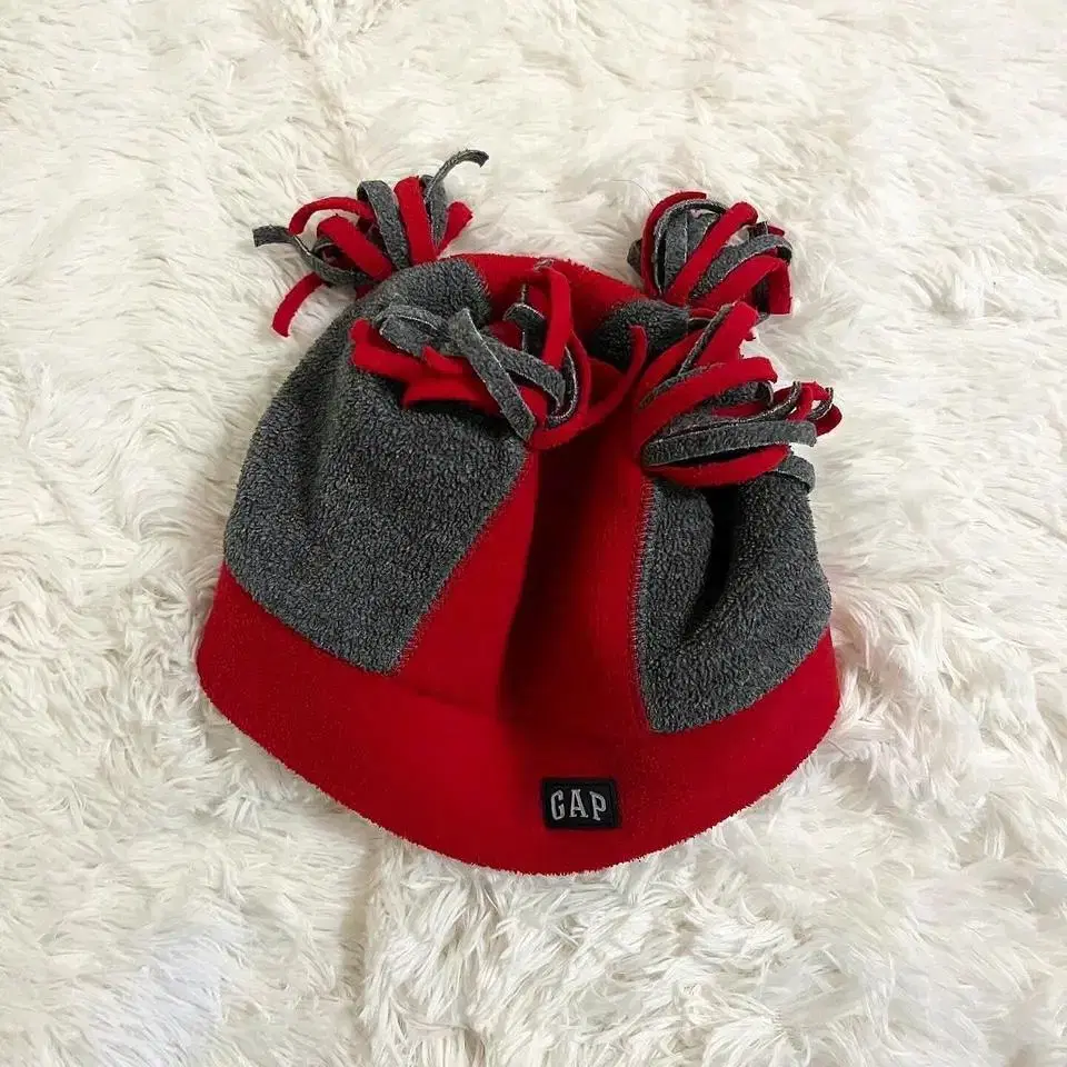 90s old gap gimmick beanie