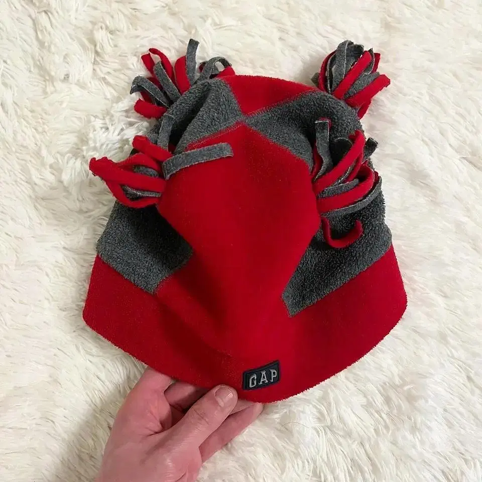 90s old gap gimmick beanie