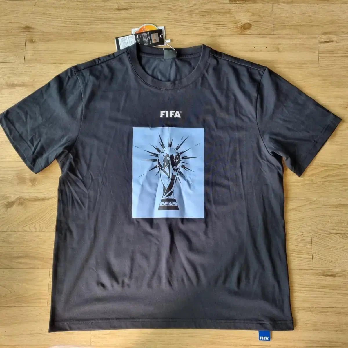 FIFA 검정티셔츠 2XL 새옷