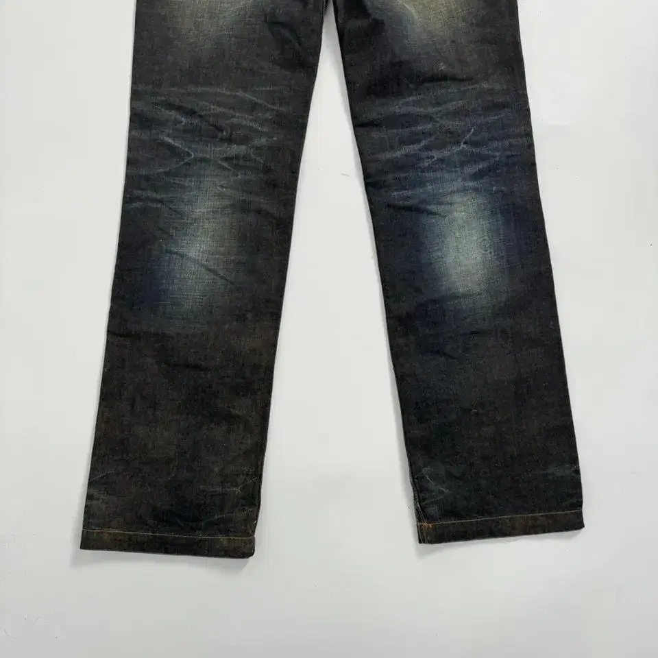 Vintage grunge rust washing denim pants