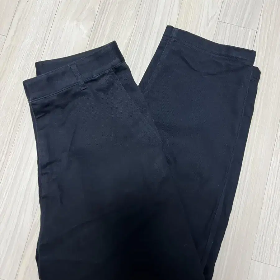 아더에러 시그니처 tag trousers 네이비 L