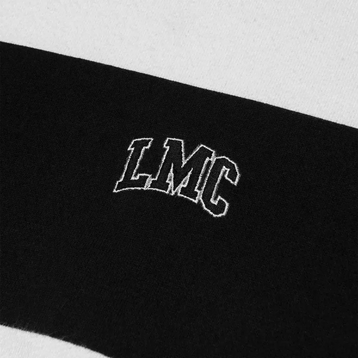 엘엠씨 스트라이프 맨투맨 LMC PRINTED STRIPE (M)