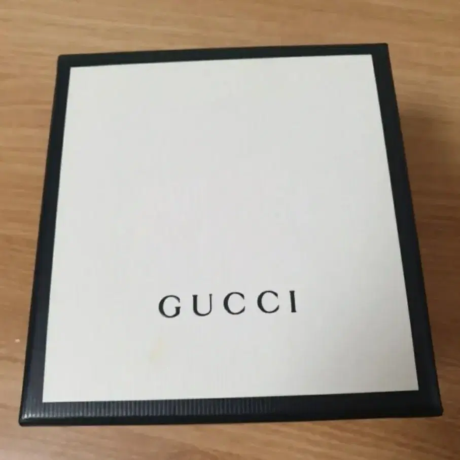 GUCCI 구찌 G프레임메탈 여성손목시계