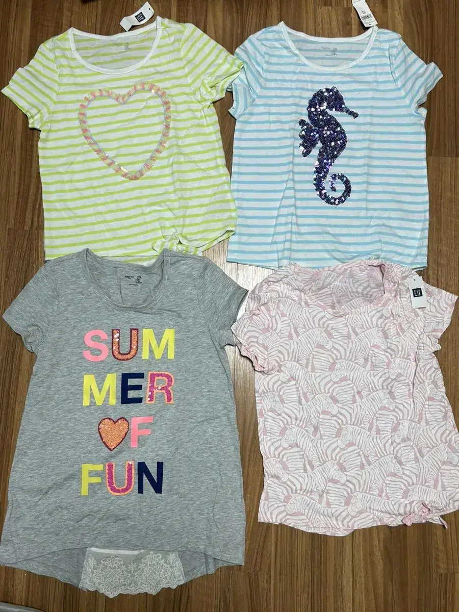 Gapkids 상의 새상품