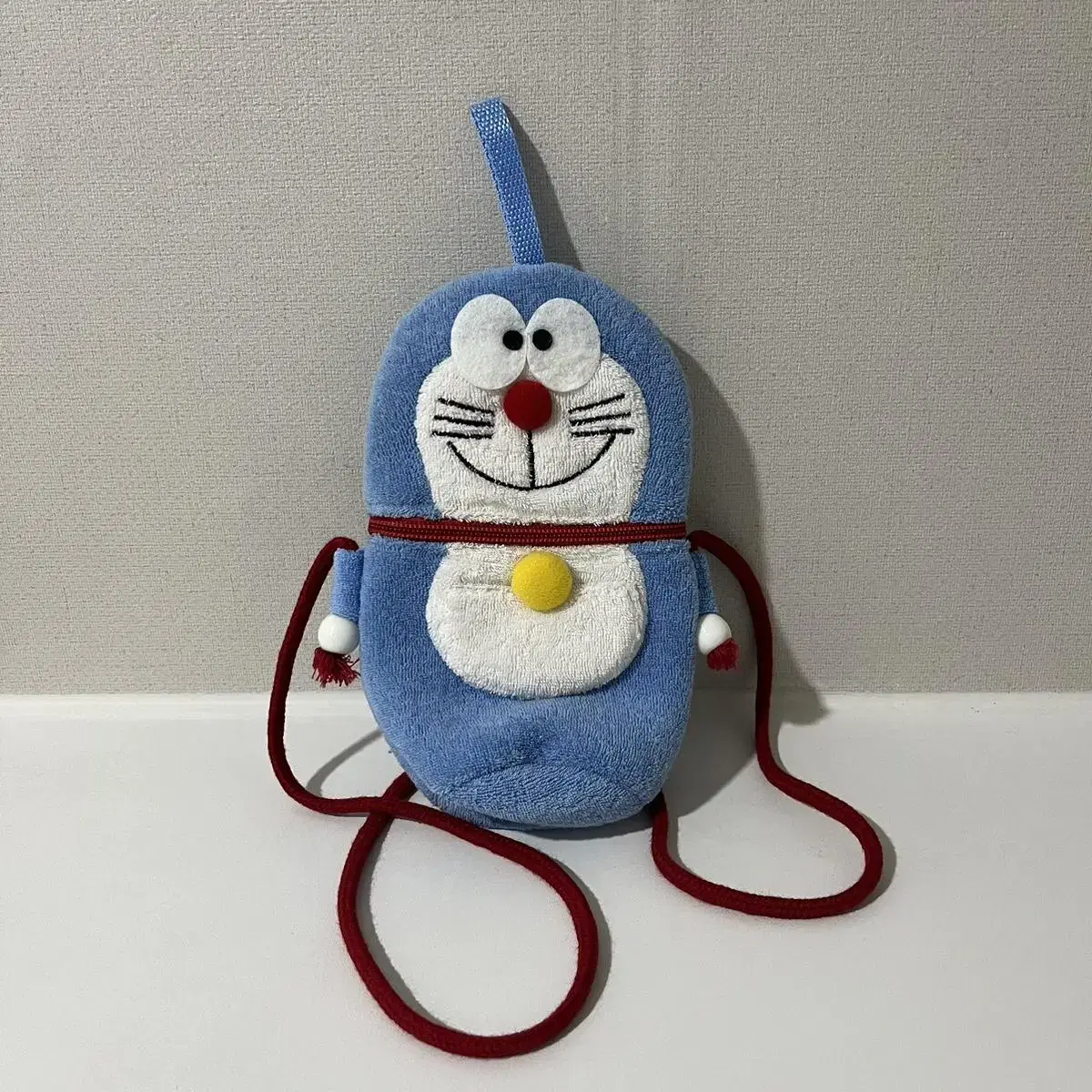 Classic, vintage Doraemon water bottle pow