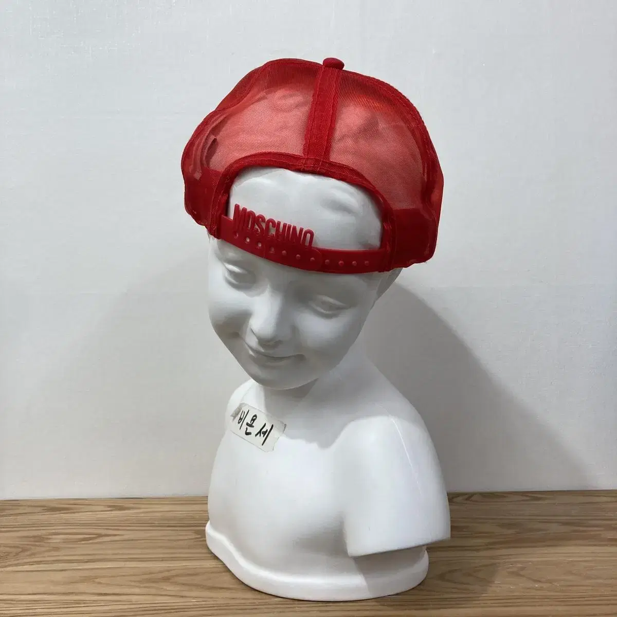 19fw moschino x Budweiser cap