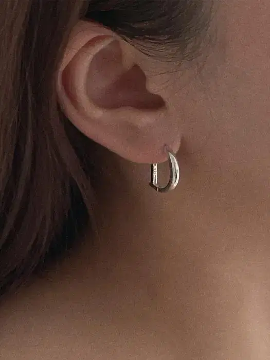 (새상품) 바이위켄드 D earring 귀걸이