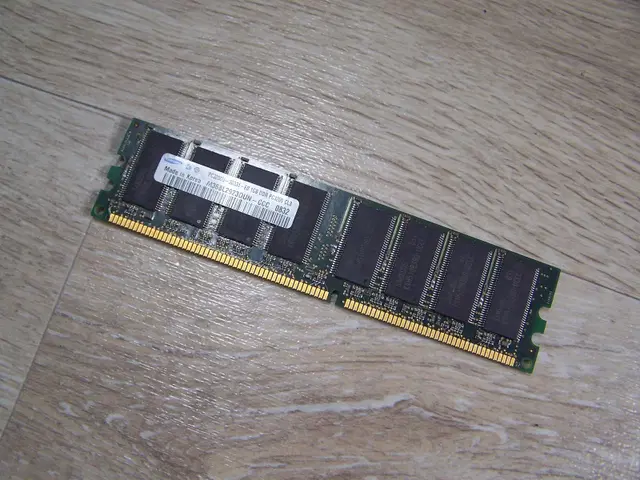 데스크탑메모리 DDR 1GB PC3200 400MHz 판매 (재고 1개)