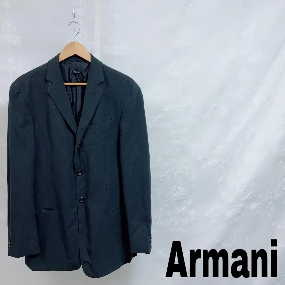 Almani Black 3-button blazer