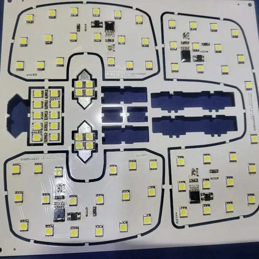 ㅂ코란도C LED5450 실내등 풀셋 판매합니다.