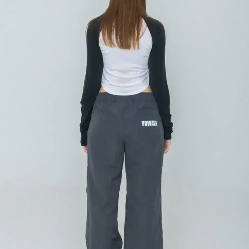 [유웨이브]새상품_NYLON SHIRRING WIDE PANTS (차콜)