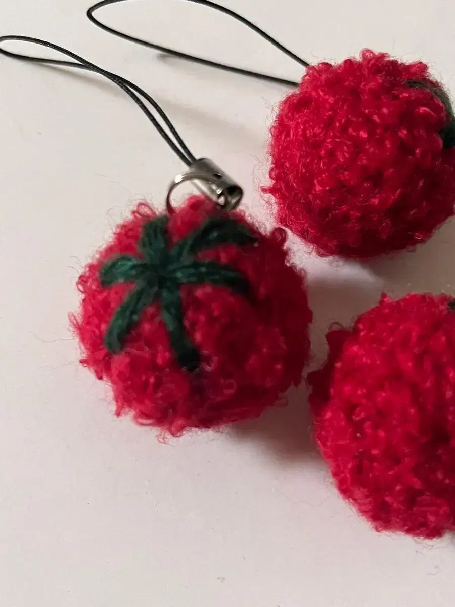 Fluffy tomato knitting keyring