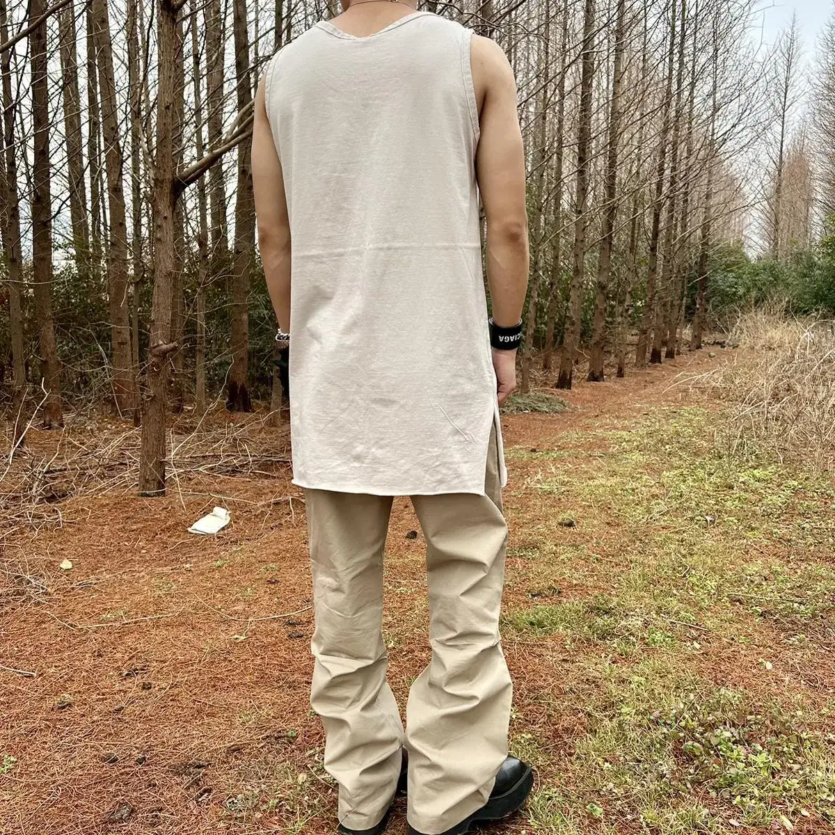 Tight cutting long Sleeveless shirt