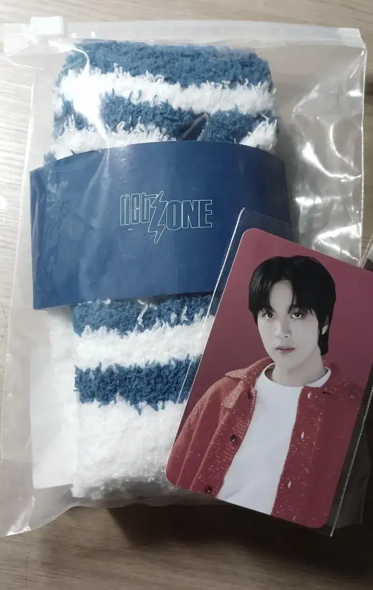 Wonga) haechan nct zone pop up sleep socks md wts photocard included