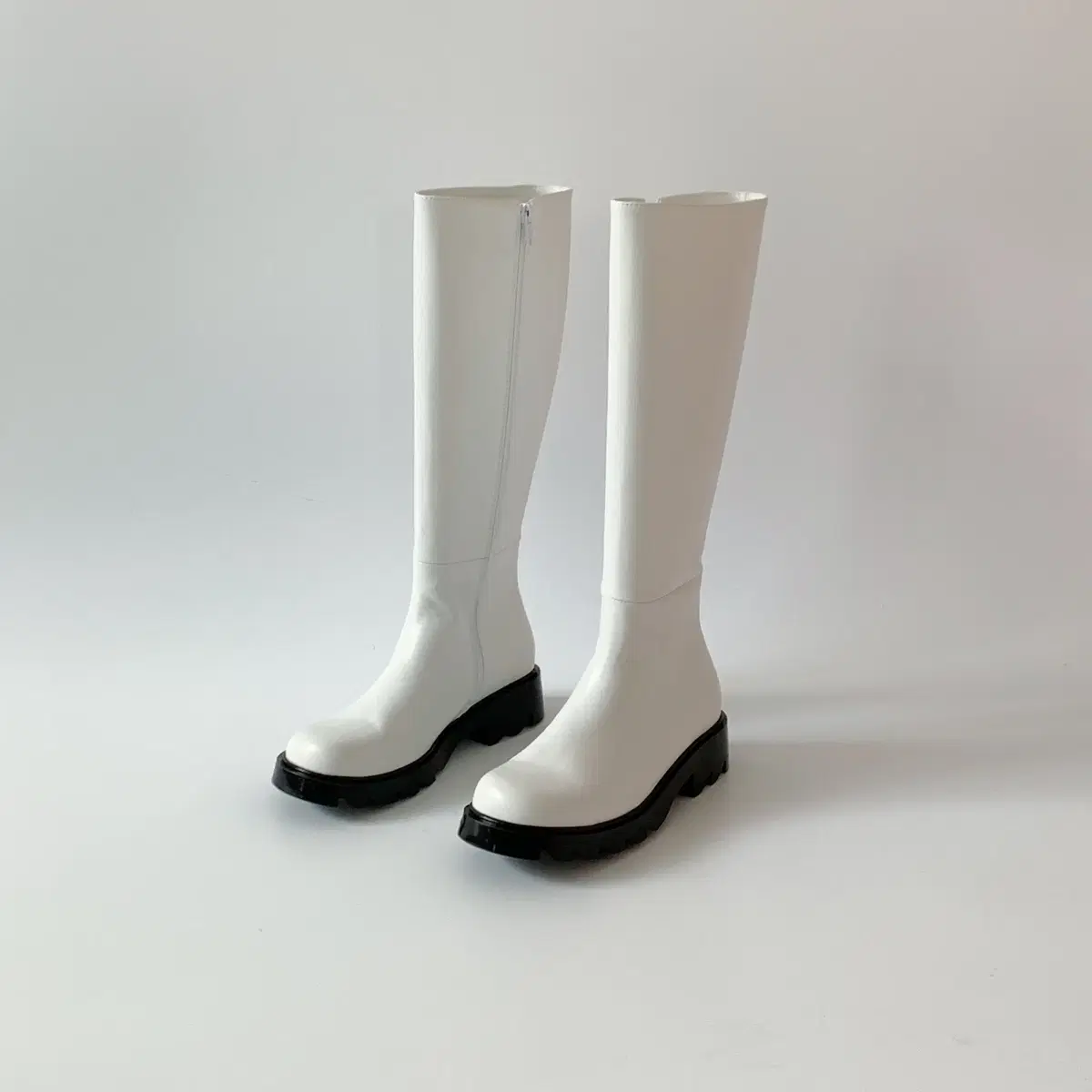 Sale 9388 Q Cute Round Toe 4cm Long Boots - White 225-250