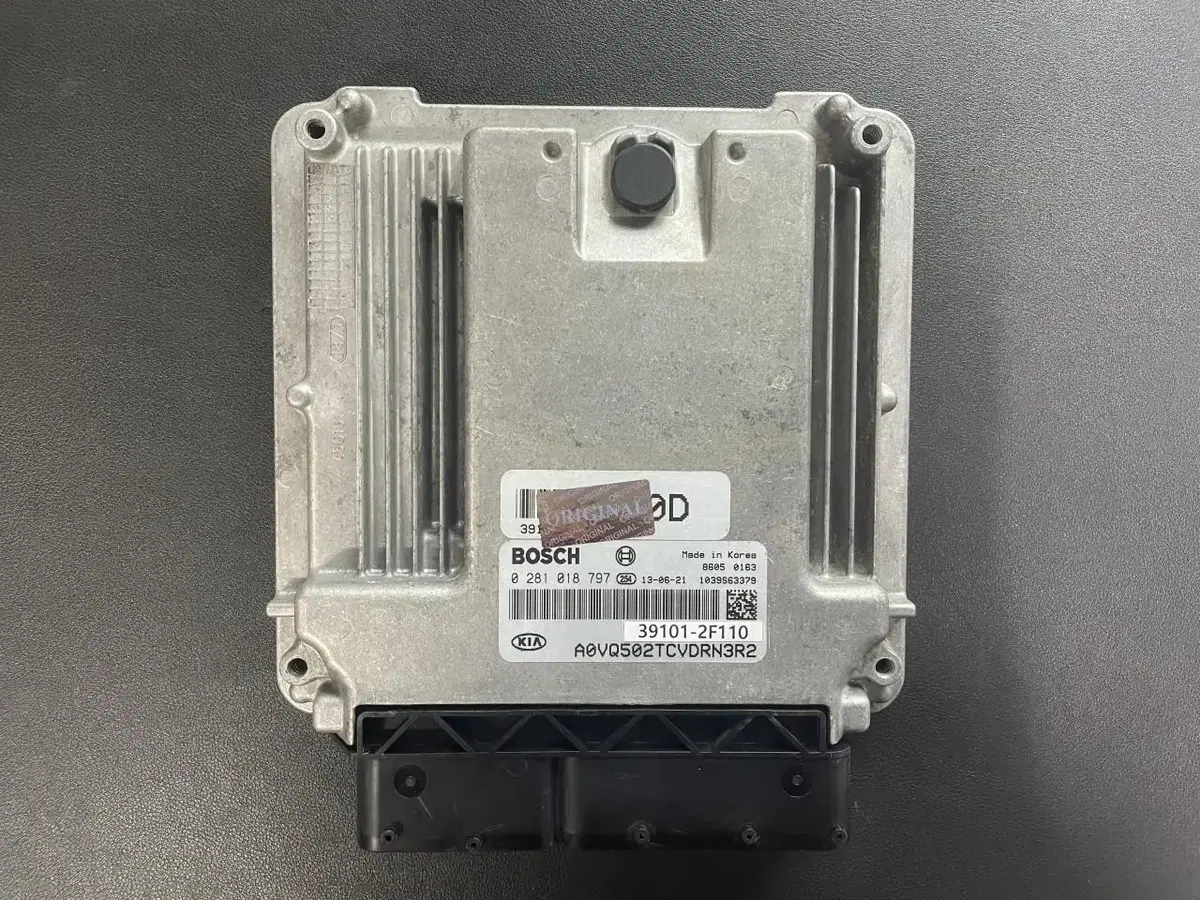 쏘렌토R ECU(초기화 완료)39101-2F110, 391012F110