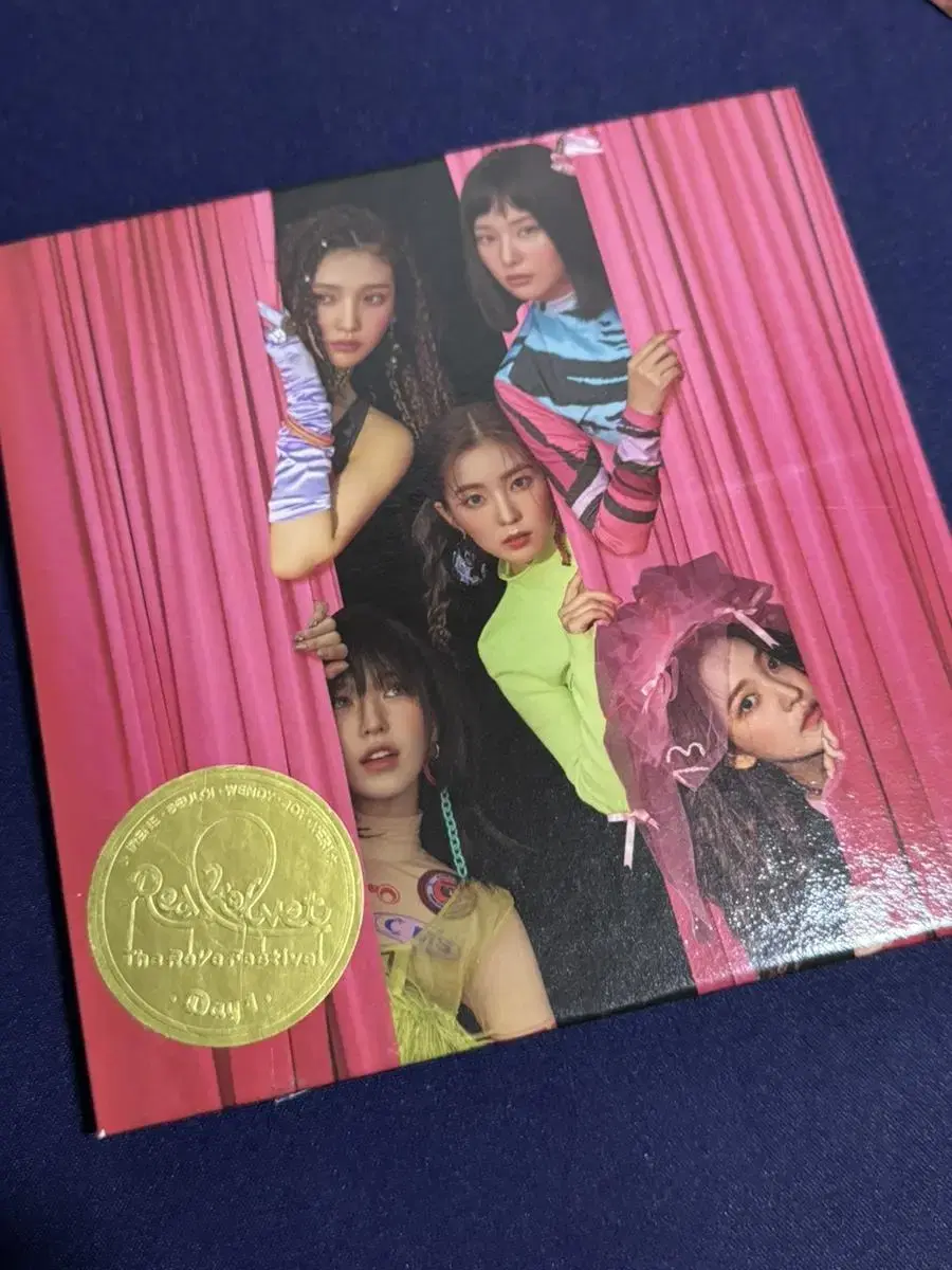 Red velvet jimsalavim album sells (joy)