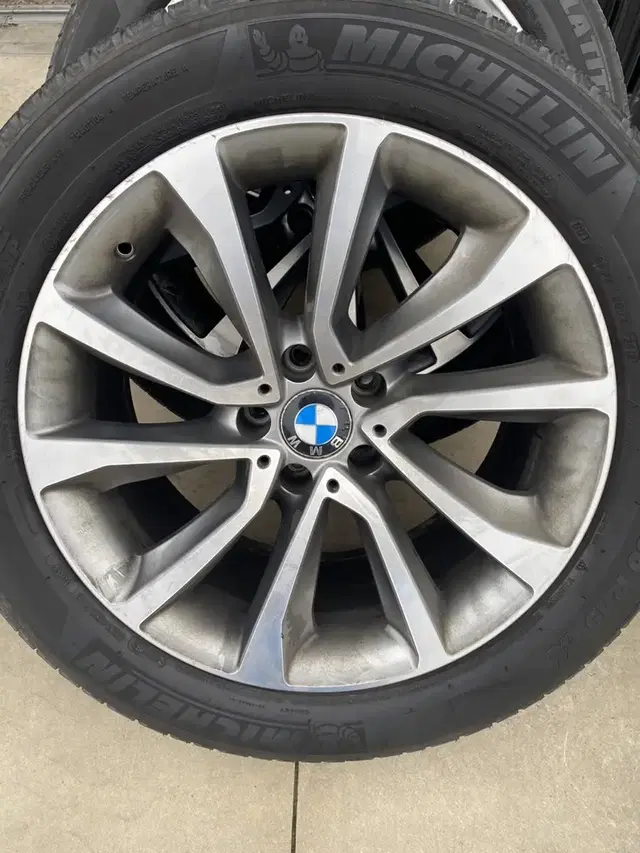 BMW X6 19인치휠타이어 중고 4개